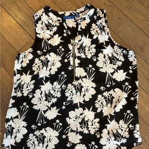 Women’s Apt 9 lightweight flowy top with zipper